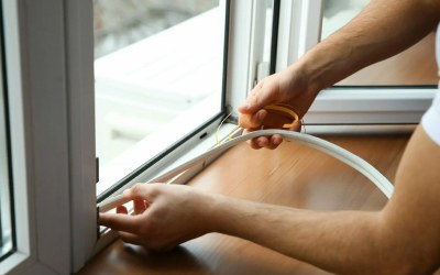 Einsetzen einer neuen Fensterdichtung